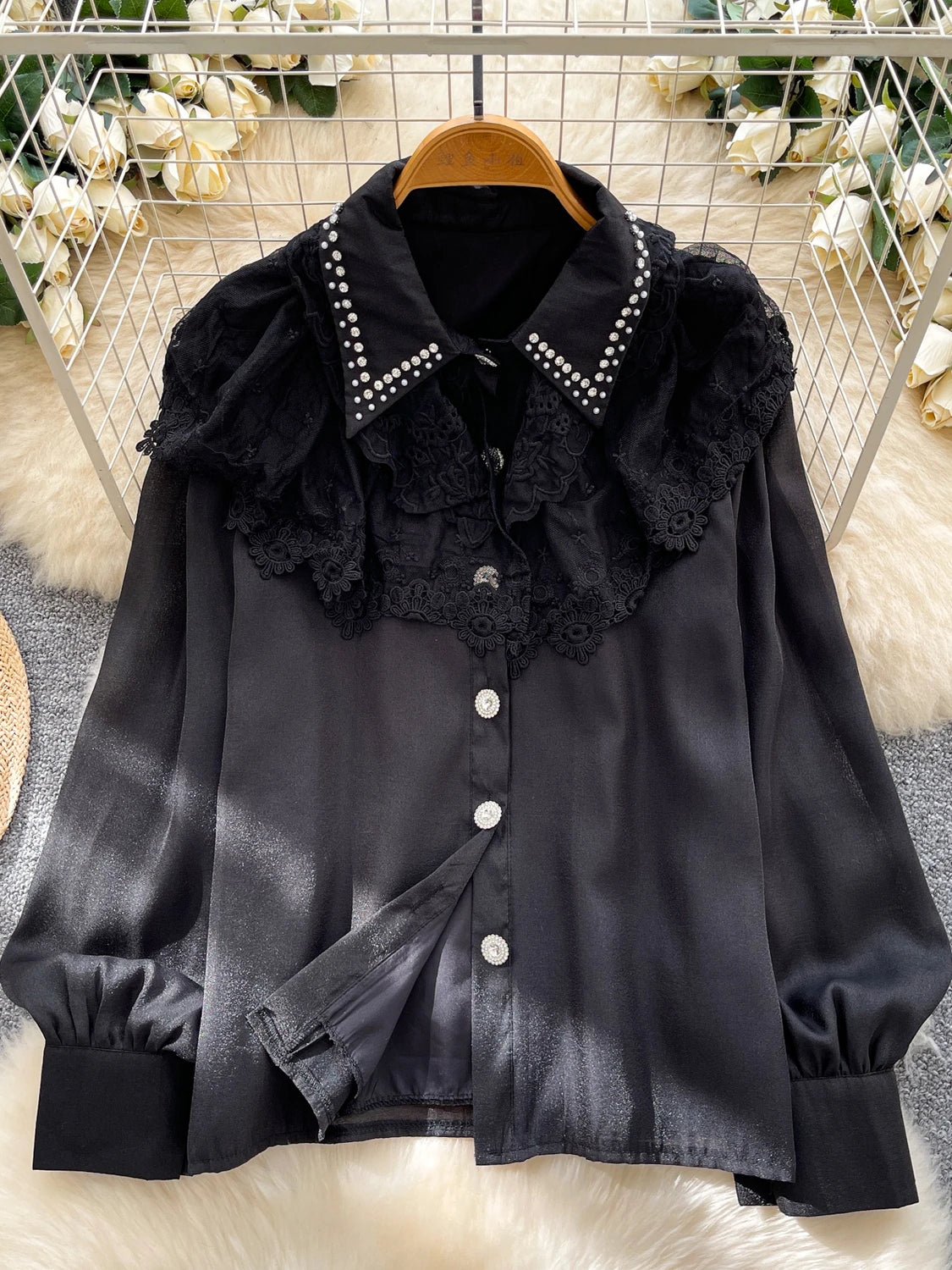 Blusa de Estilo Francés Neploe Con Bordados Elaborados.