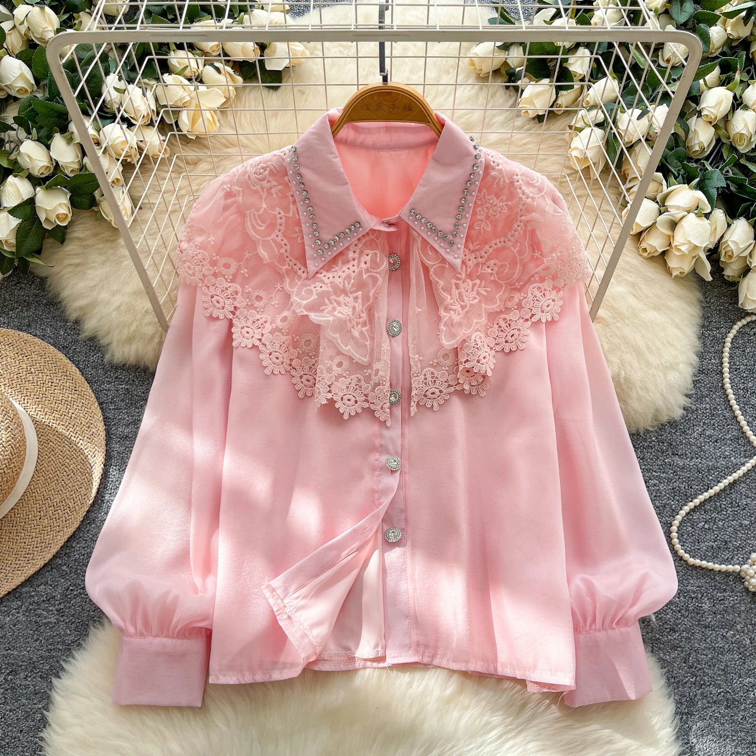 Blusa de Estilo Francés Neploe Con Bordados Elaborados.